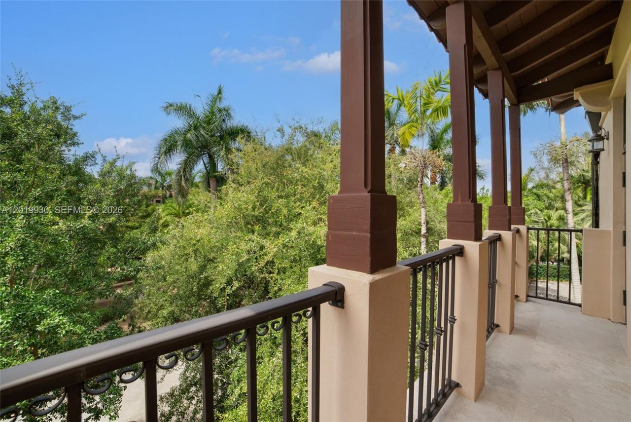 6226 Paradise Point Dr , Palmetto Bay, FL 33157 Photo