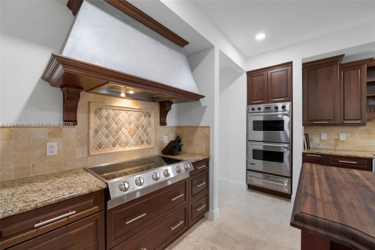 6226 Paradise Point Dr , Palmetto Bay, FL 33157 Photo