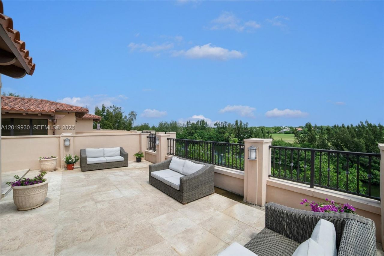 6226 Paradise Point Dr , Palmetto Bay, FL 33157 Photo