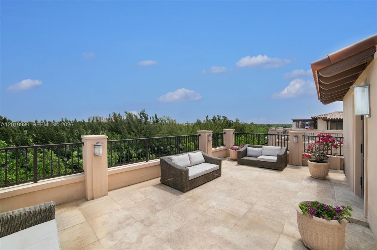 6226 Paradise Point Dr , Palmetto Bay, FL 33157 Photo