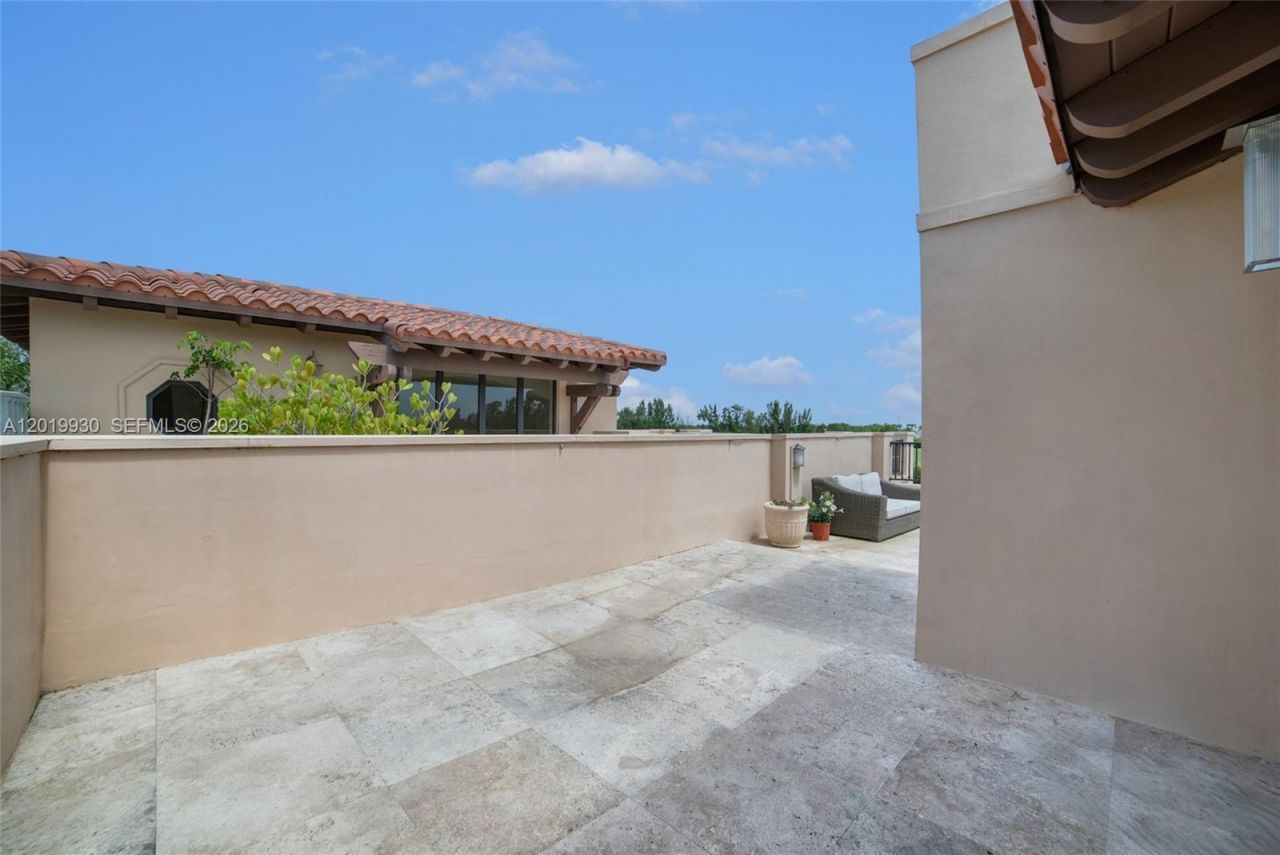 6226 Paradise Point Dr , Palmetto Bay, FL 33157 Photo