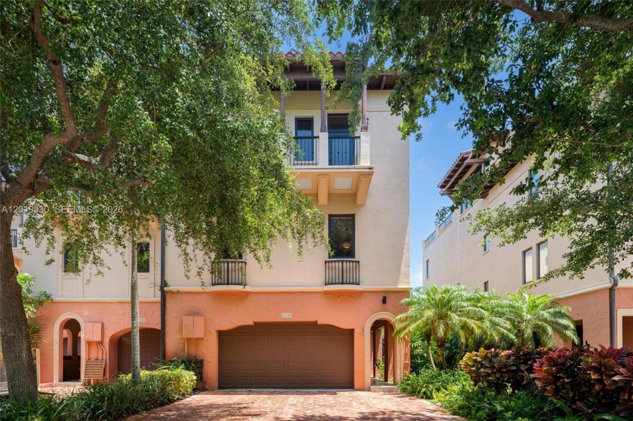 6226 Paradise Point Dr , Palmetto Bay, FL 33157 Photo