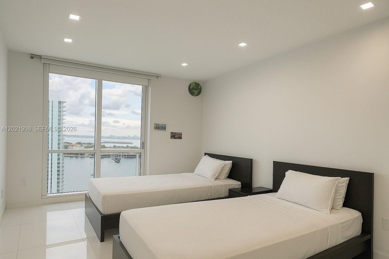 901 Brickell Key Blvd , Unit 3307, Miami, FL 33131 Photo