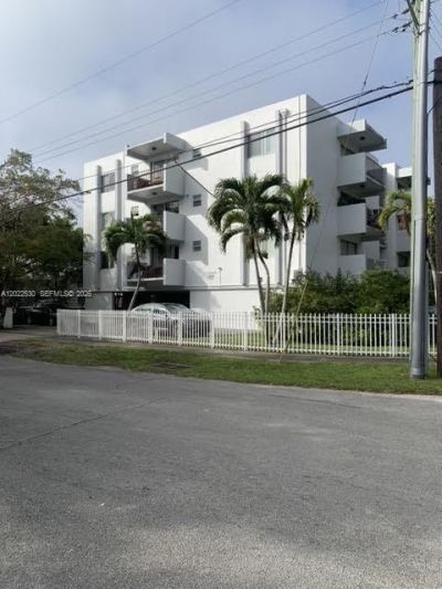 1090 NE 129th St , Unit 202, North Miami, FL 33161 Photo