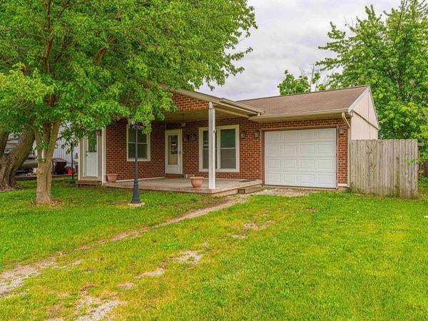 1213 Short 11th Street, Lincoln, IL 62656