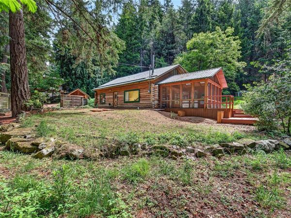 135 Fairway Dr , Salt Spring, BC V8K 1M6