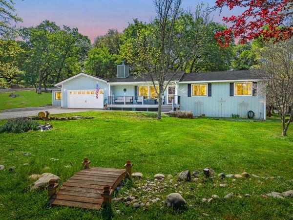 17511 Incense Ct, Penn Valley, CA 95946