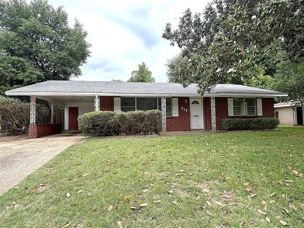 818 Martha Lane , Shreveport, LA 71104