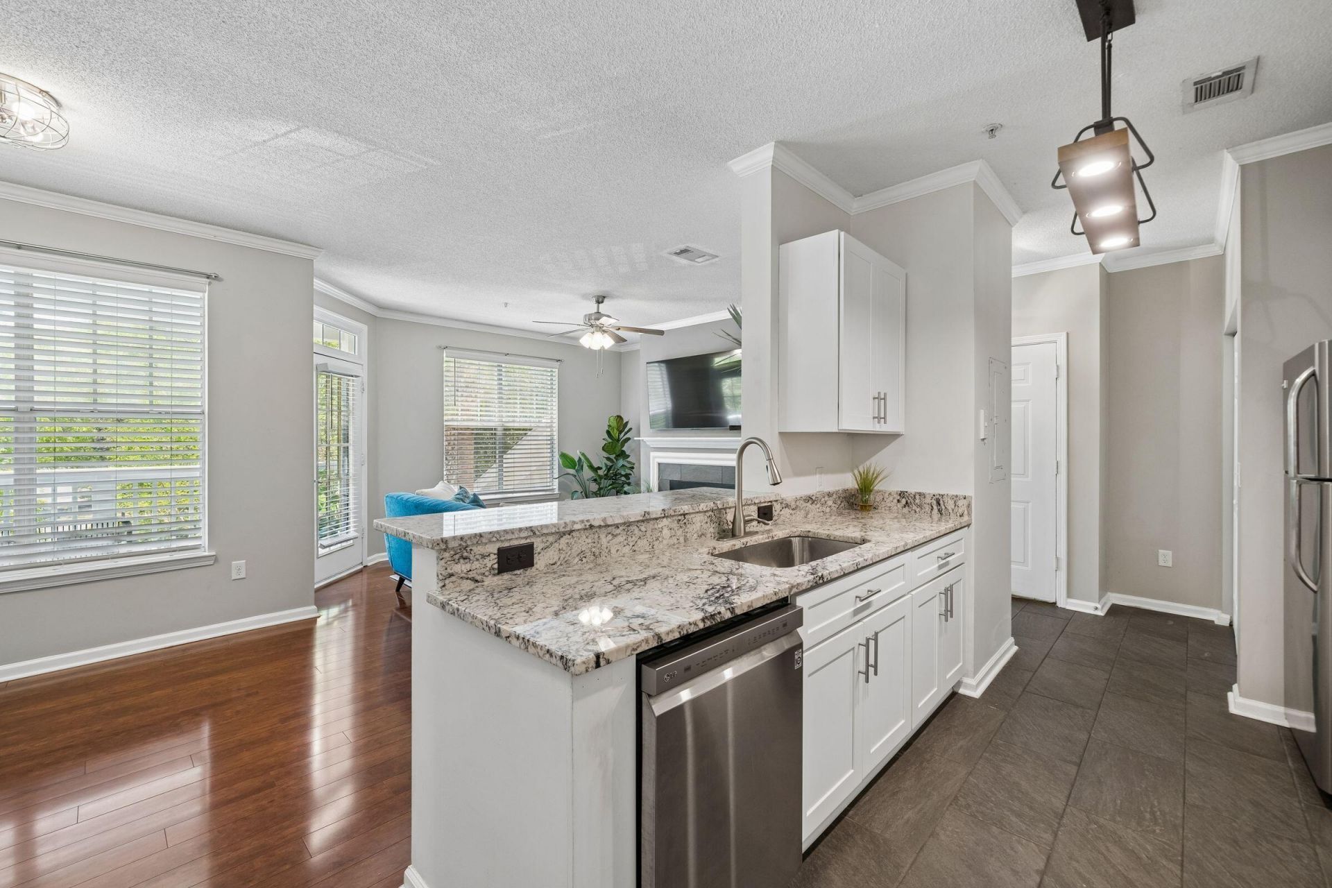 45 Sycamore Avenue Photo 13