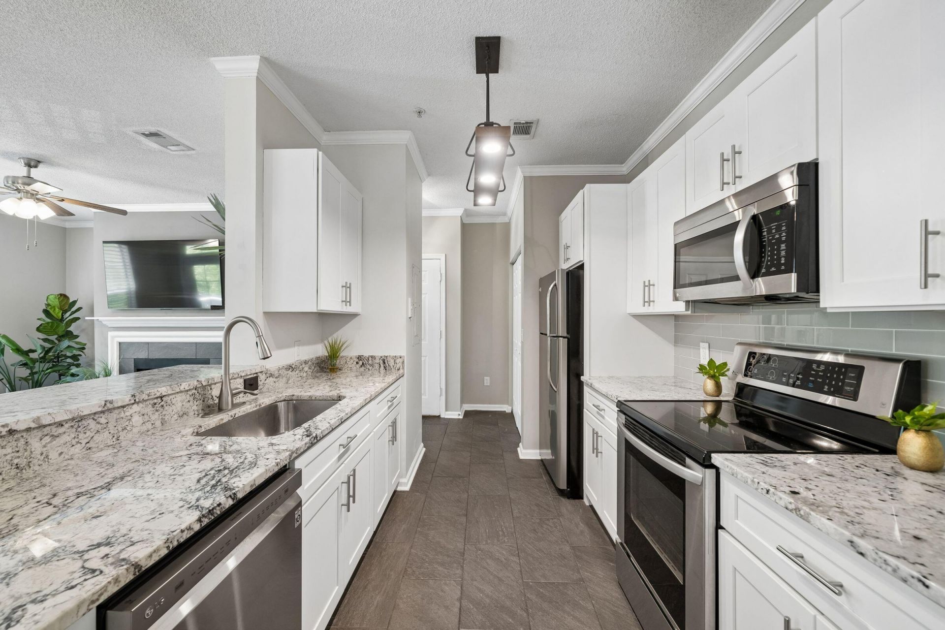 45 Sycamore Avenue Photo 14