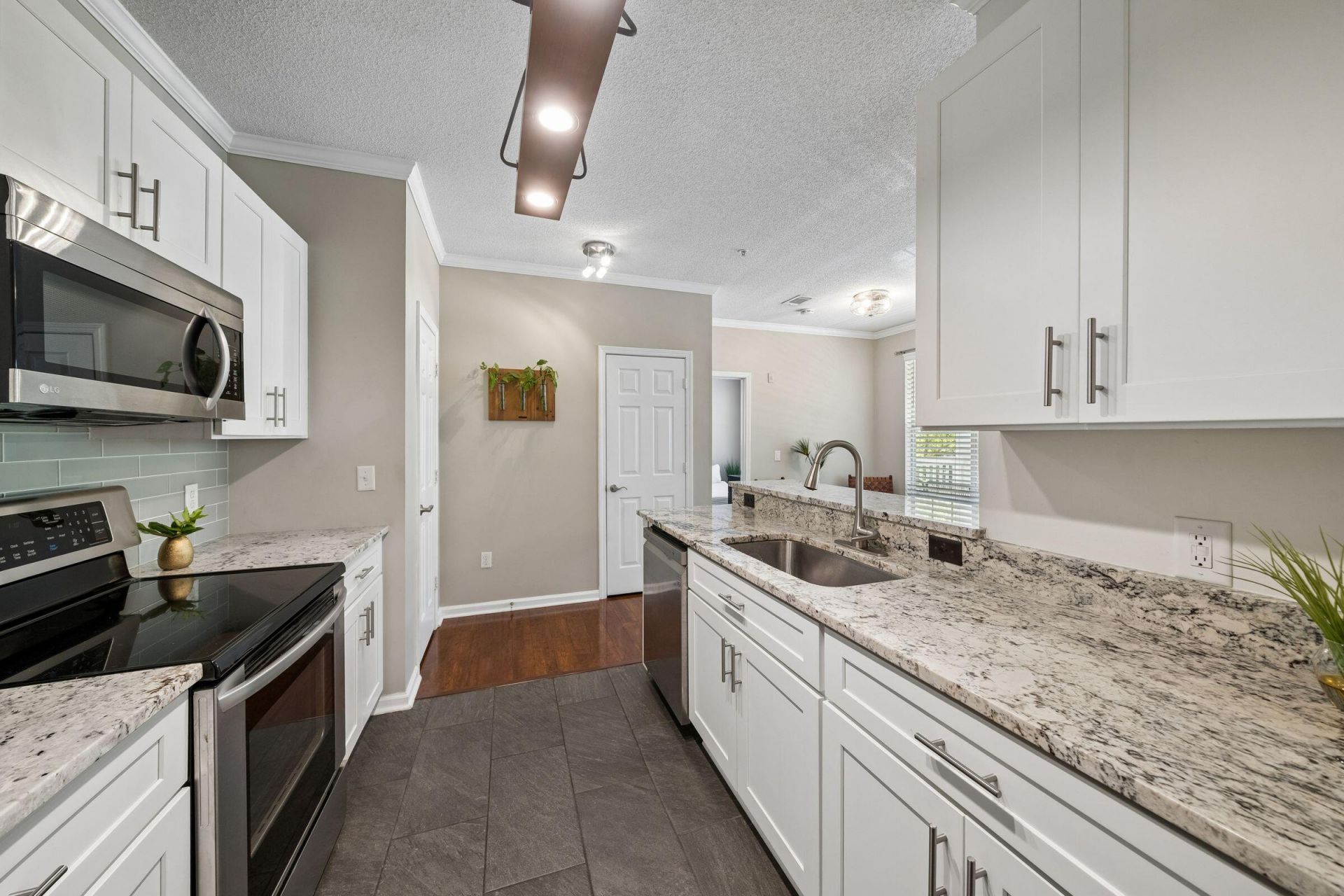 45 Sycamore Avenue Photo 15