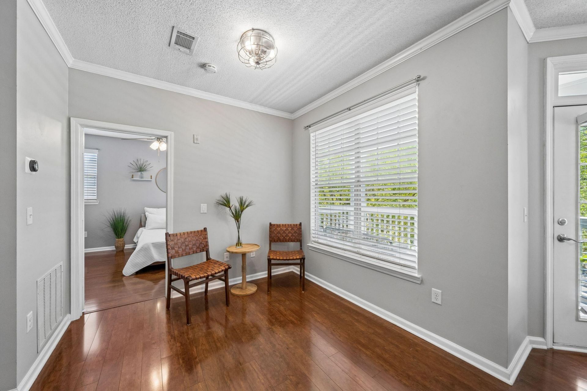 45 Sycamore Avenue Photo 16