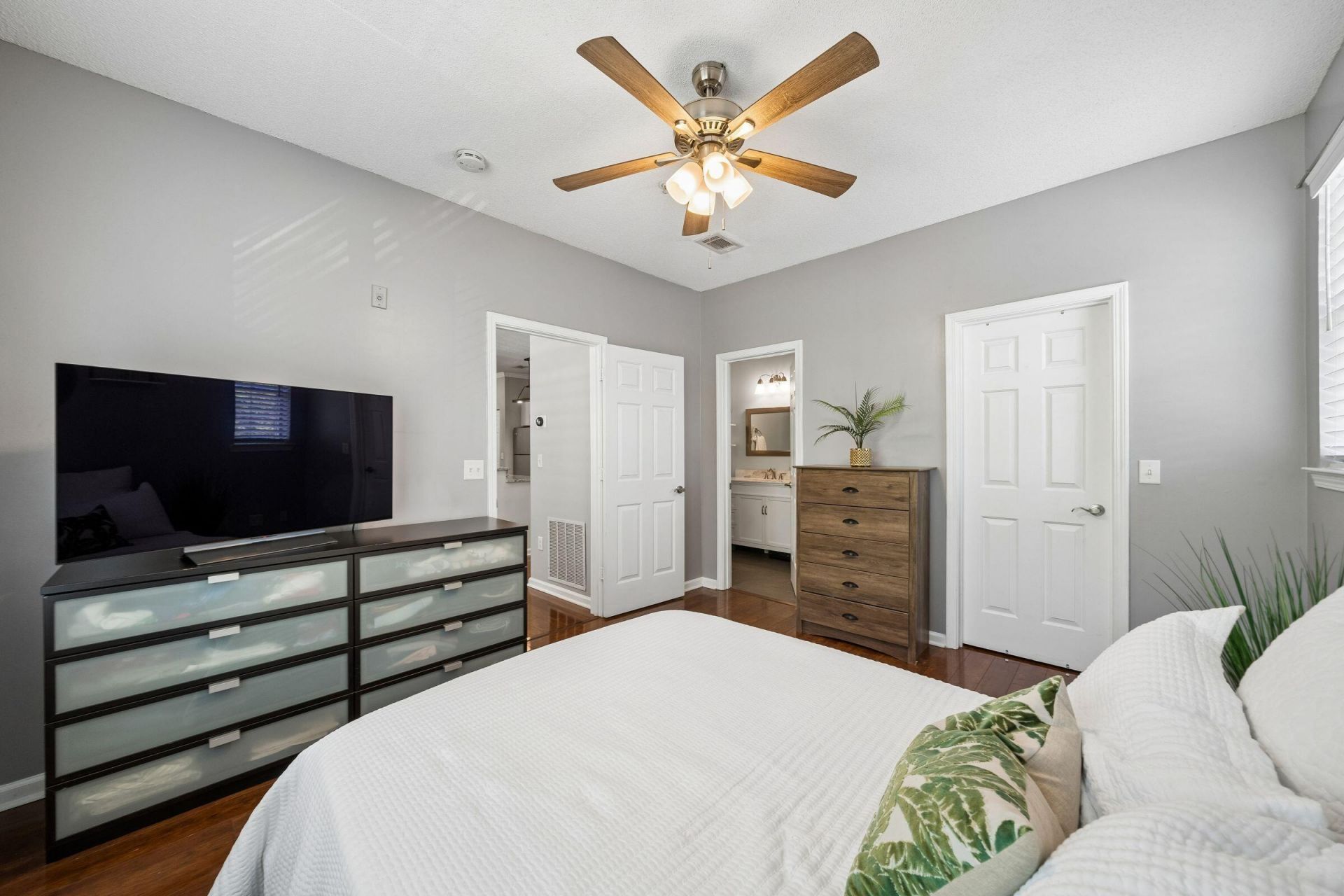 45 Sycamore Avenue Photo 19