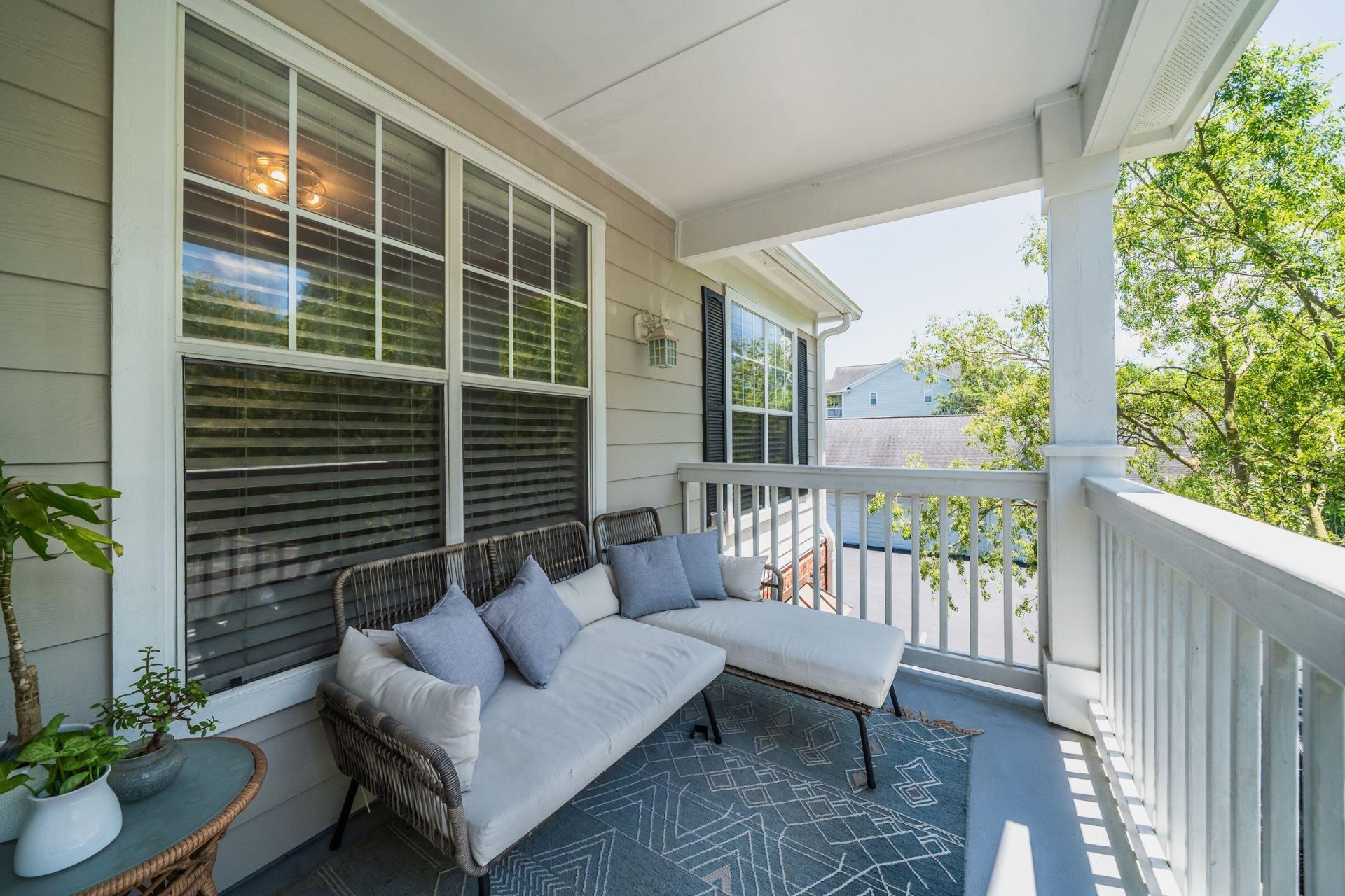 45 Sycamore Avenue Photo 6