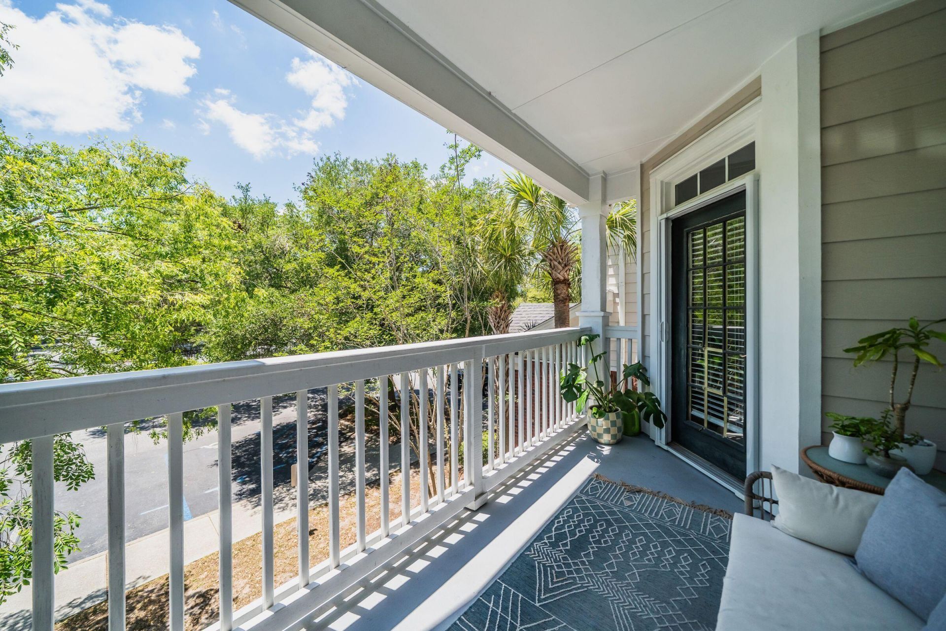 45 Sycamore Avenue Photo 8