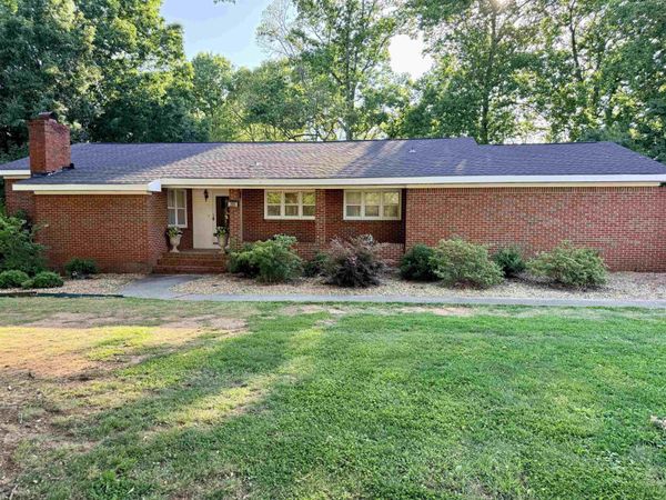 265 Skyline Dr, Russellville, AL 35653