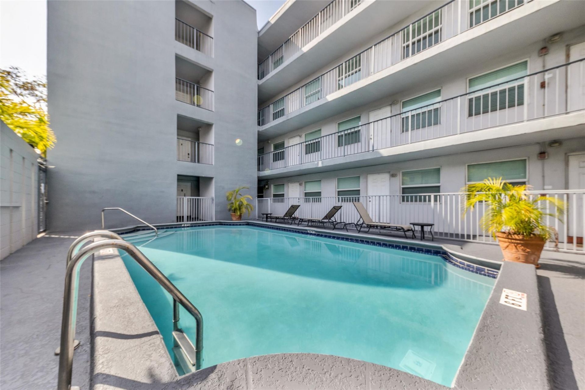 611 NE 14th Avenue, Unit 306, Fort Lauderdale, FL 33304 Photo