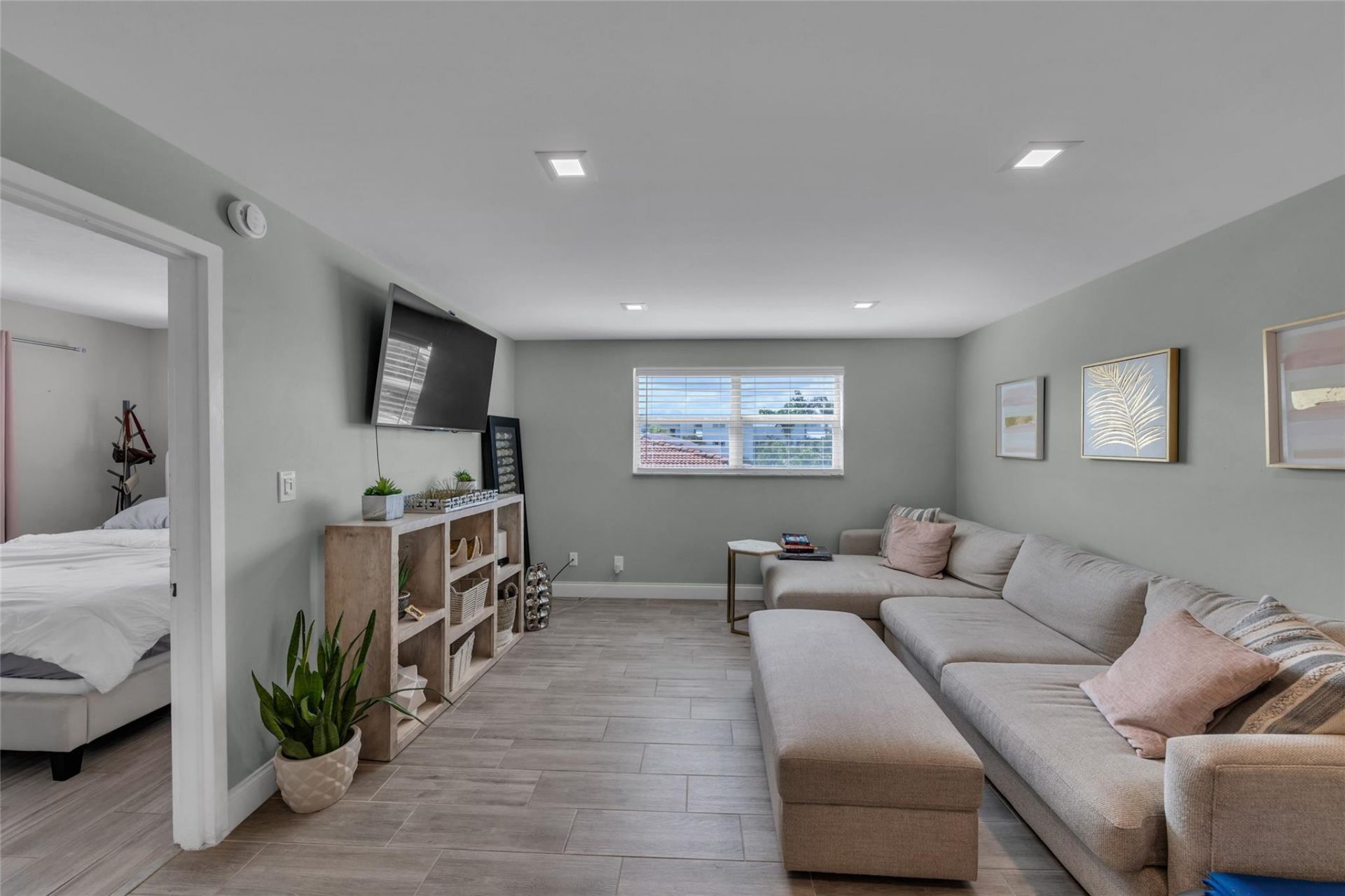 611 NE 14th Avenue, Unit 306, Fort Lauderdale, FL 33304 Photo