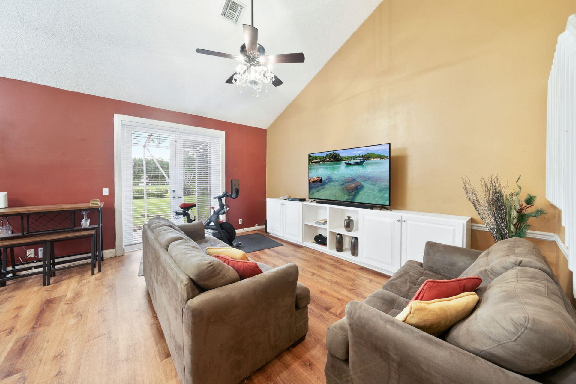 10569 Pelican Drive, Wellington, FL 33414 Photo