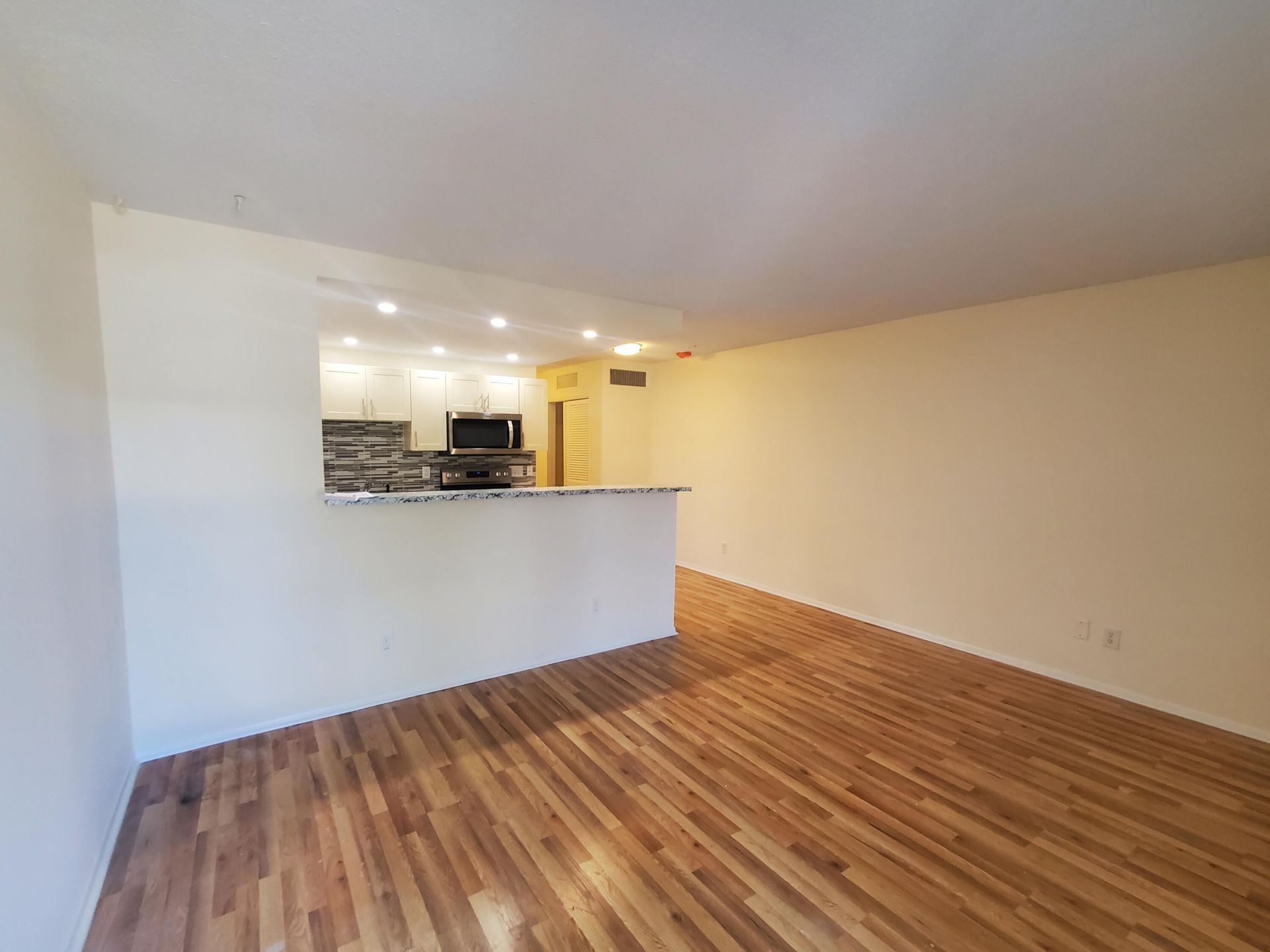 5203 NE 24th Terrace, Unit B206, Fort Lauderdale, FL 33308 Photo