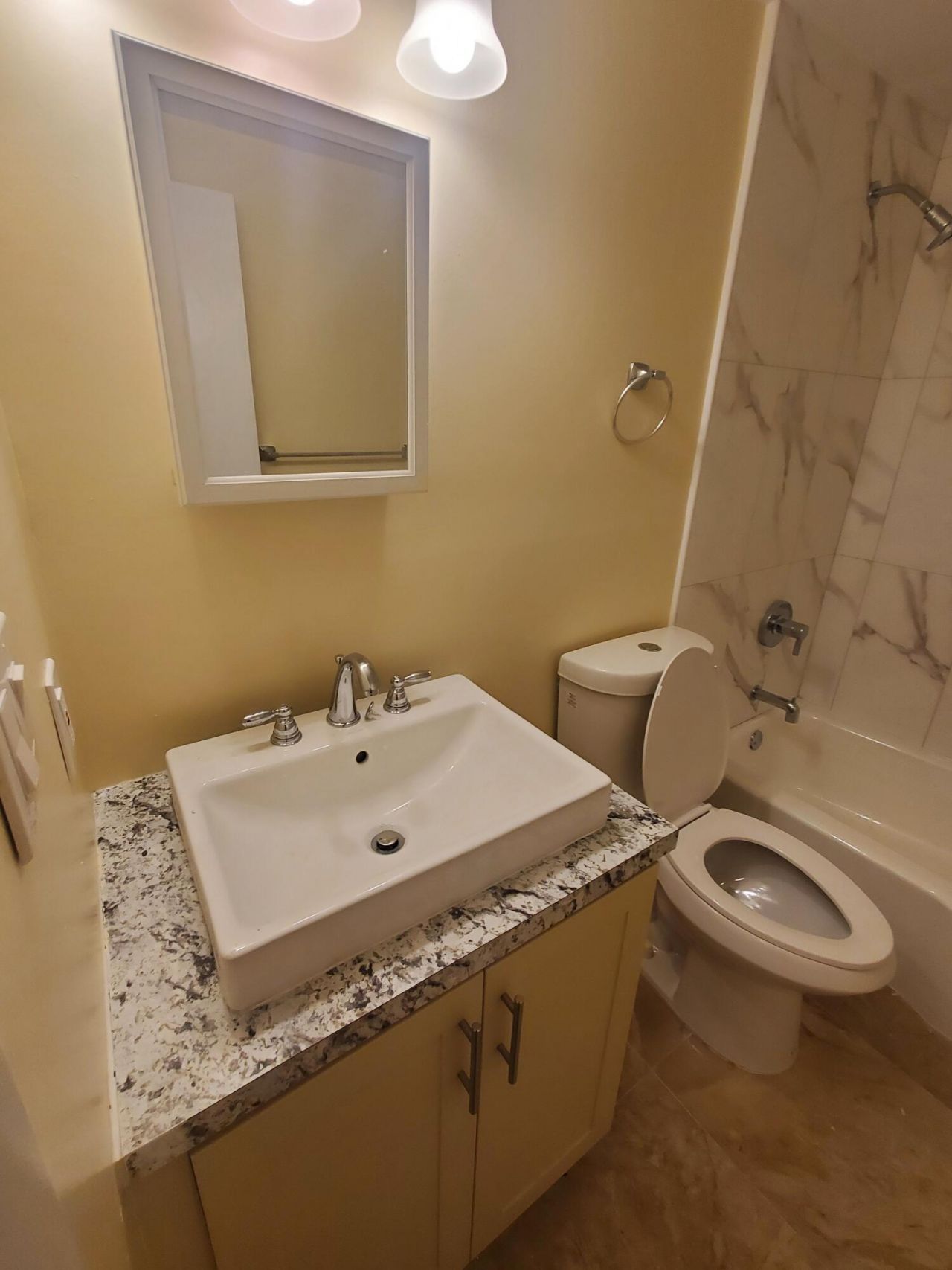 5203 NE 24th Terrace, Unit B206, Fort Lauderdale, FL 33308 Photo
