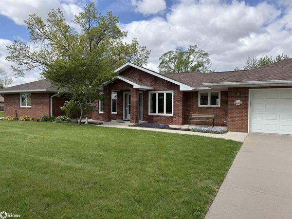 311 Orchard Drive, Marshalltown, IA 50158
