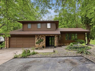 813 COLLEGE Road, COUNCIL BLUFFS, IA 51503