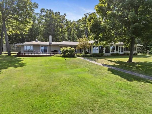 1830 Indian Point Road, Brutus, MI 49716