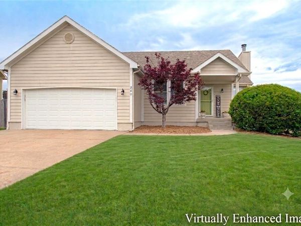230 W Skylark Street, Gardner, KS 66030