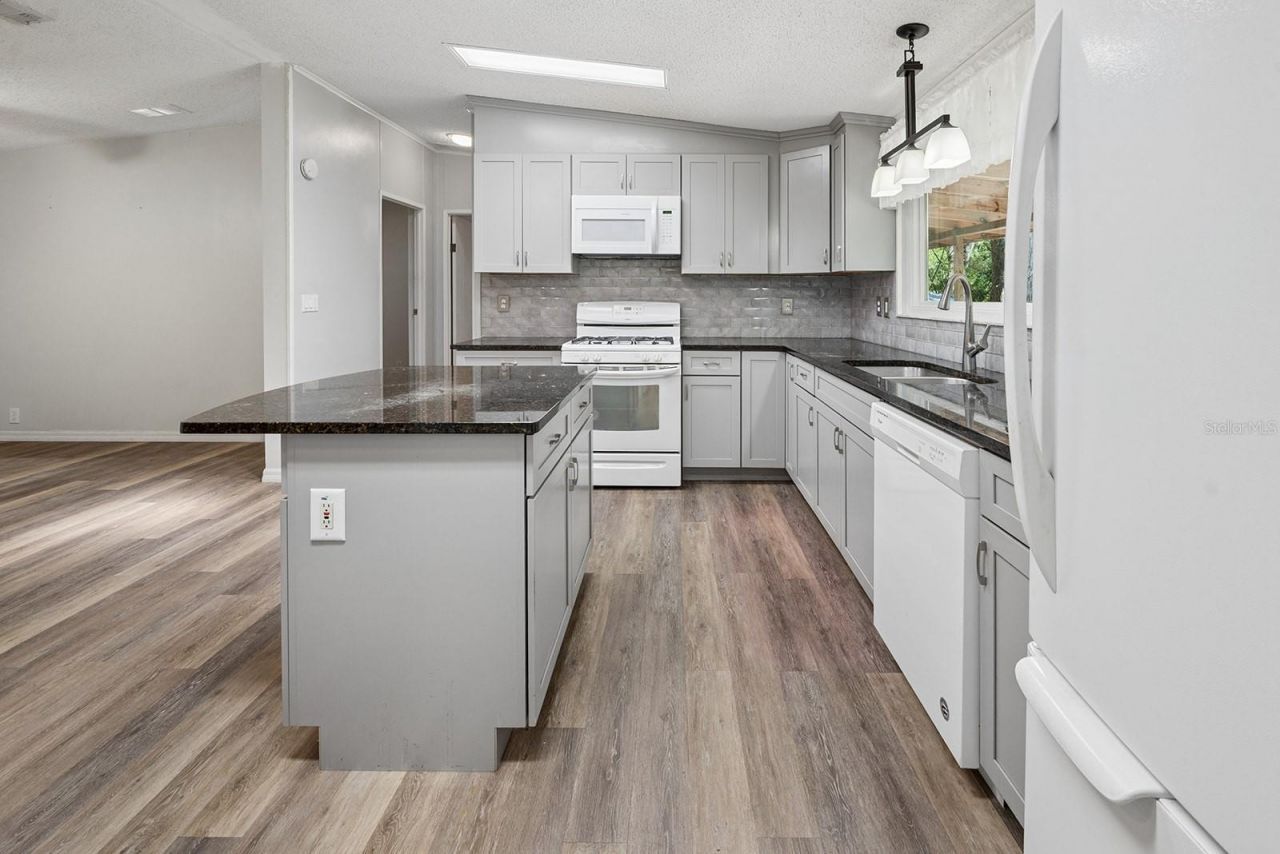 343 NE 743rd Street , Old Town, FL 32680 Photo
