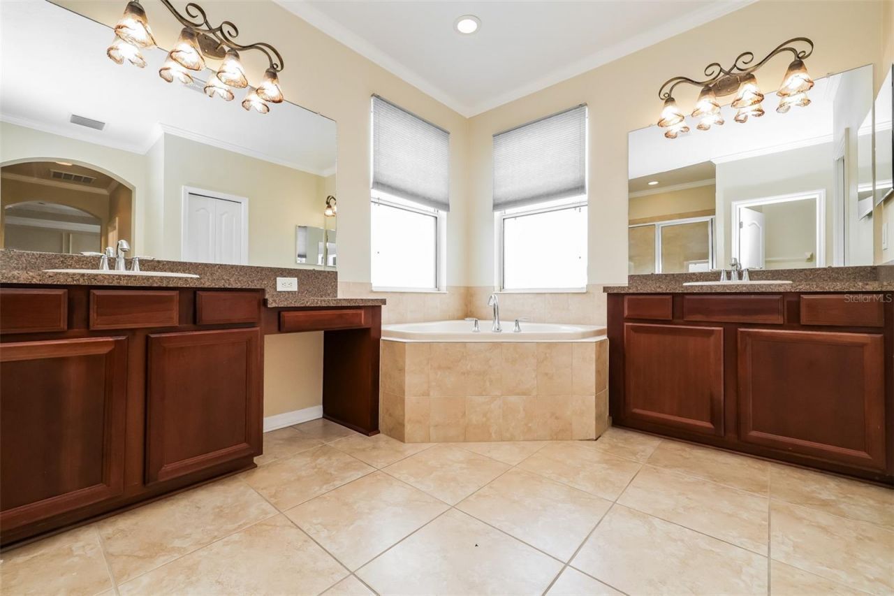 7318 Forest Mere Drive , Riverview, FL 33578 Photo