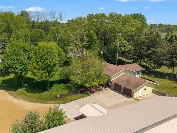 W8287 County Road P, Pardeeville, WI 53954
