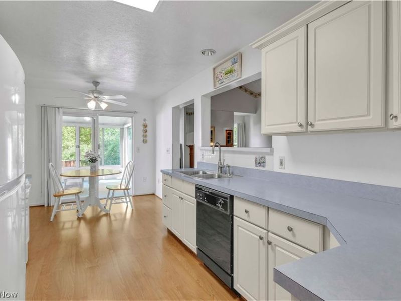 30461 Sugar Sand Lane, North Olmsted, OH 44070 Photo 11