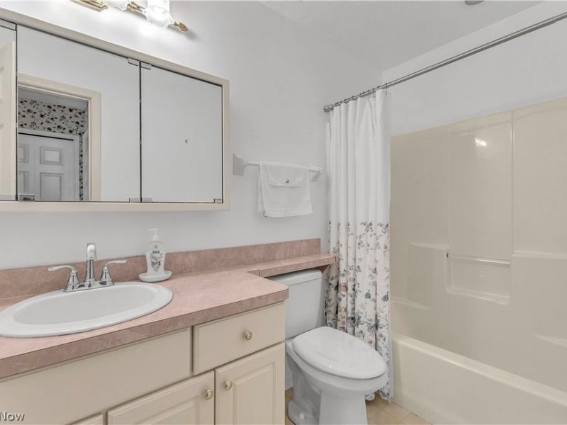 30461 Sugar Sand Lane, North Olmsted, OH 44070 Photo 24