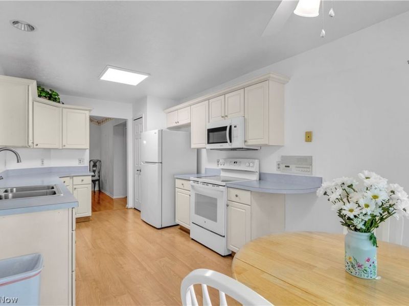 30461 Sugar Sand Lane, North Olmsted, OH 44070 Photo 6