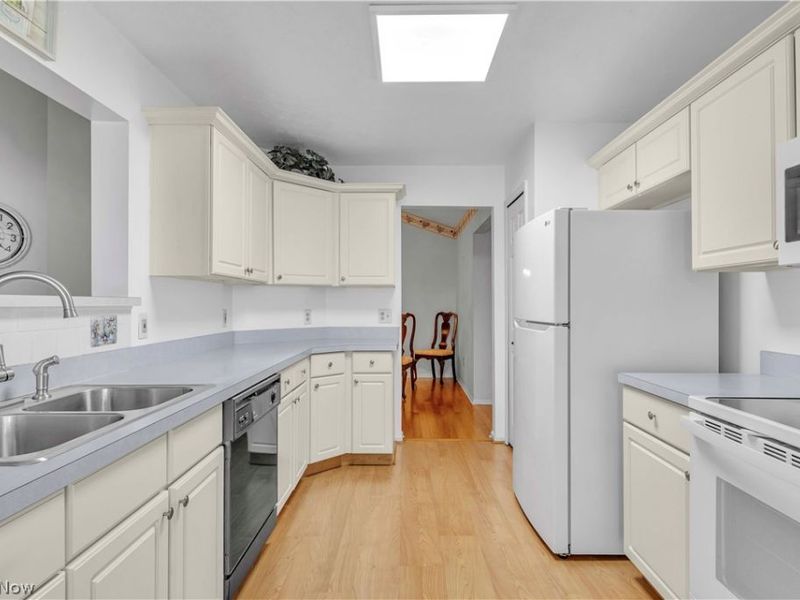 30461 Sugar Sand Lane, North Olmsted, OH 44070 Photo 7