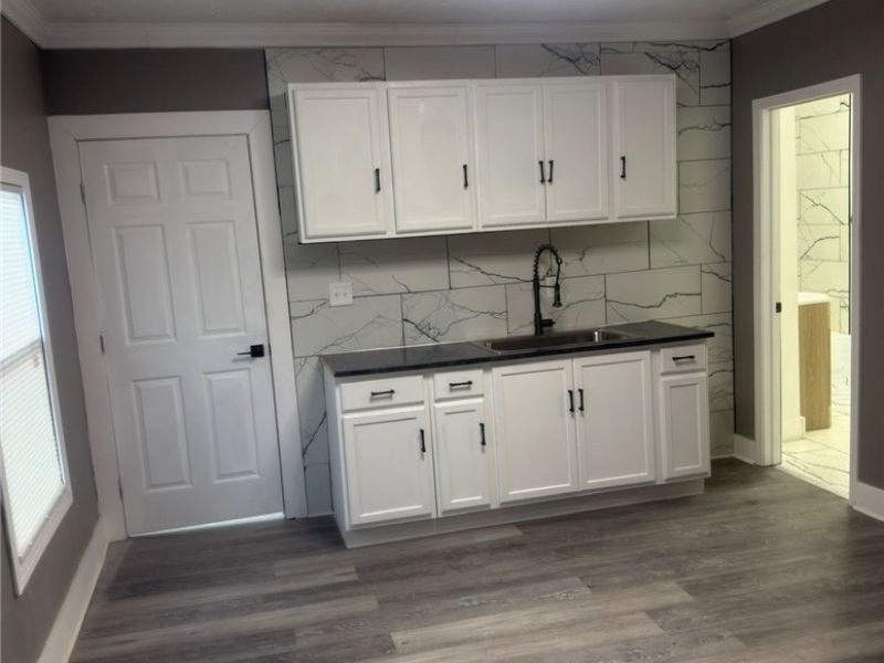 9815 Aetna Road, Cleveland, OH 44105 Photo 8