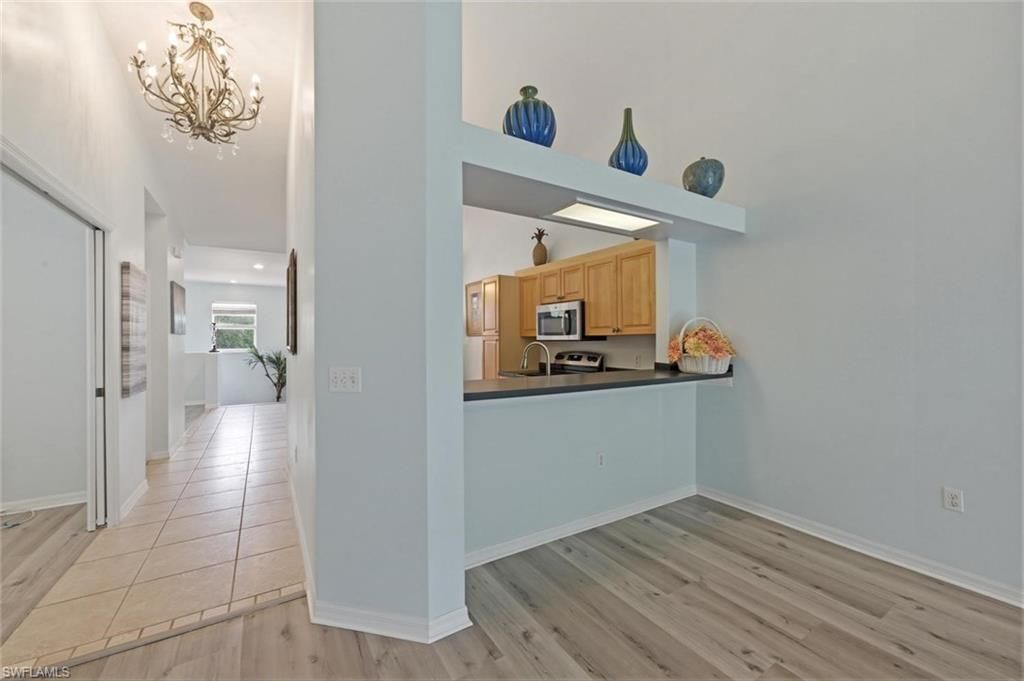 357 Robin Hood Cir , Unit 202, Naples, FL 34104 Photo
