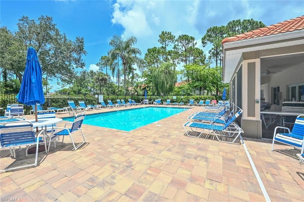 357 Robin Hood Cir , Unit 202, Naples, FL 34104 Photo