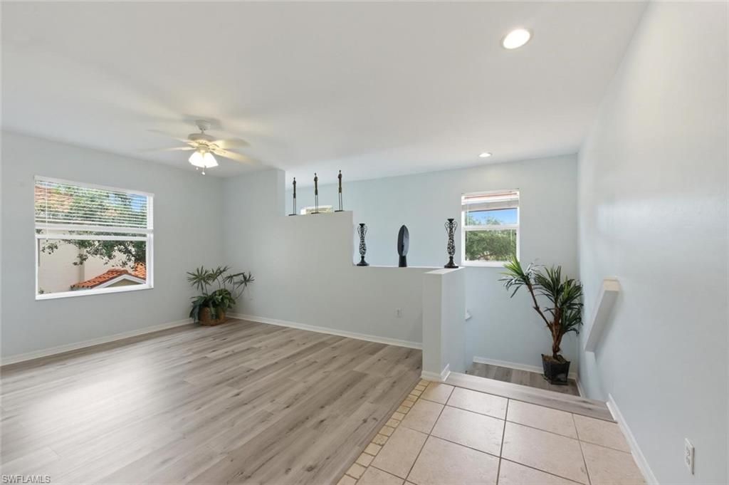 357 Robin Hood Cir , Unit 202, Naples, FL 34104 Photo