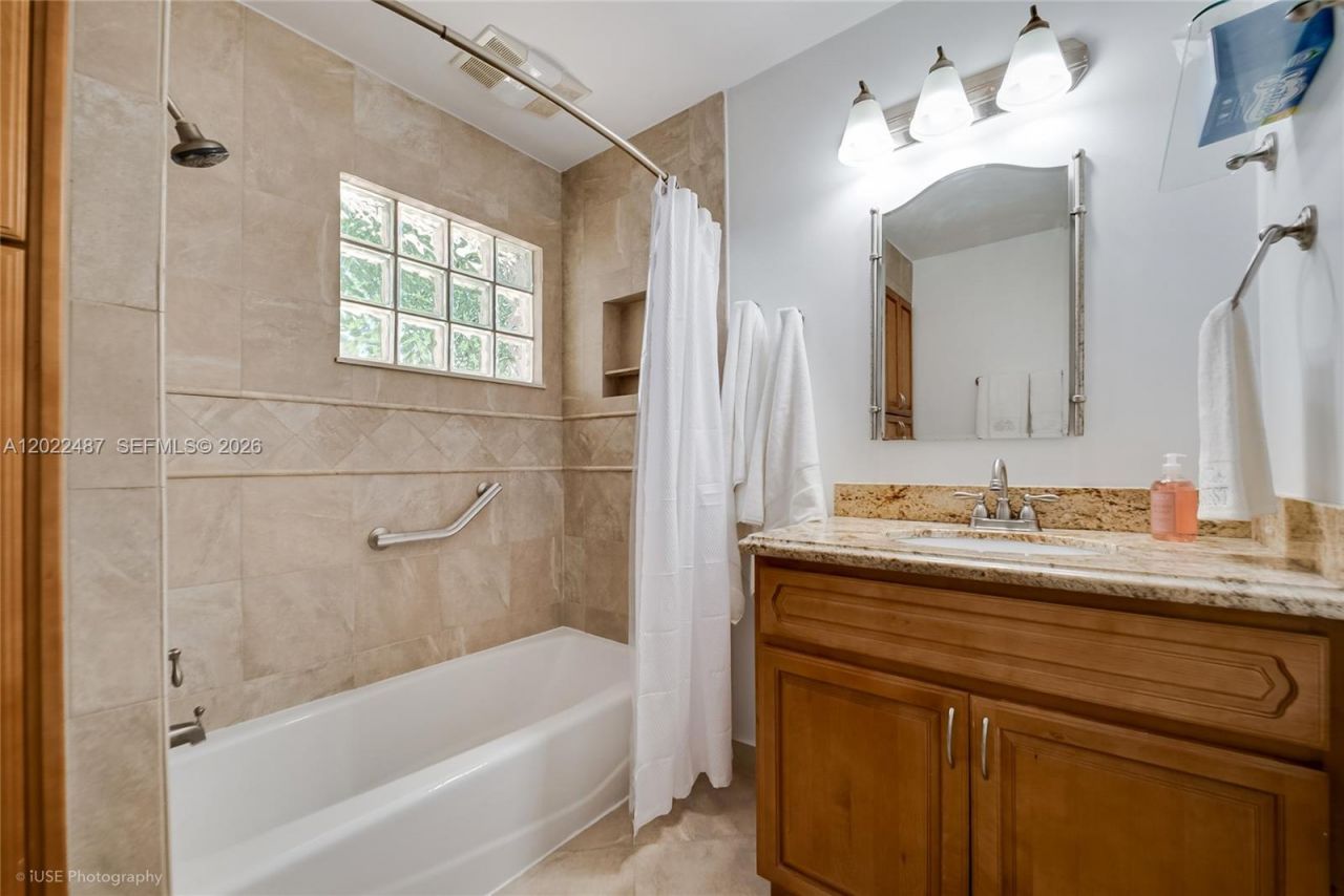 15700 SW 87th Ave , Palmetto Bay, FL 33157 Photo