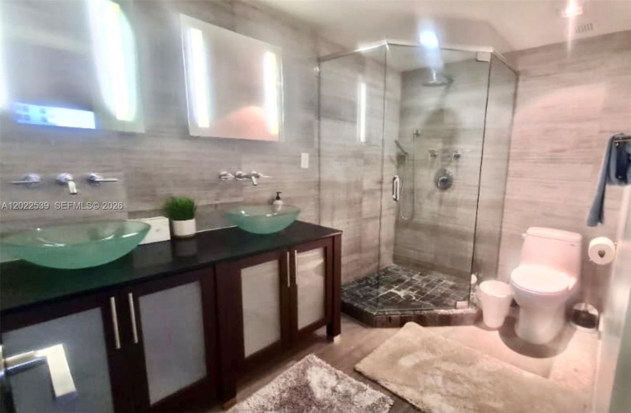 1500 Bay Rd, Unit 1114S, Miami Beach, FL 33139 Photo