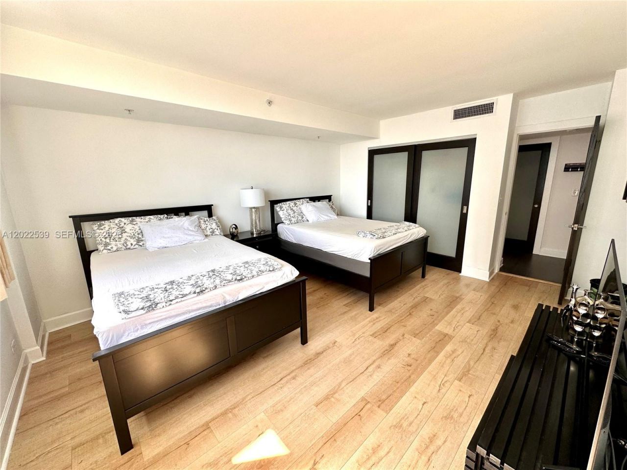 1500 Bay Rd, Unit 1114S, Miami Beach, FL 33139 Photo