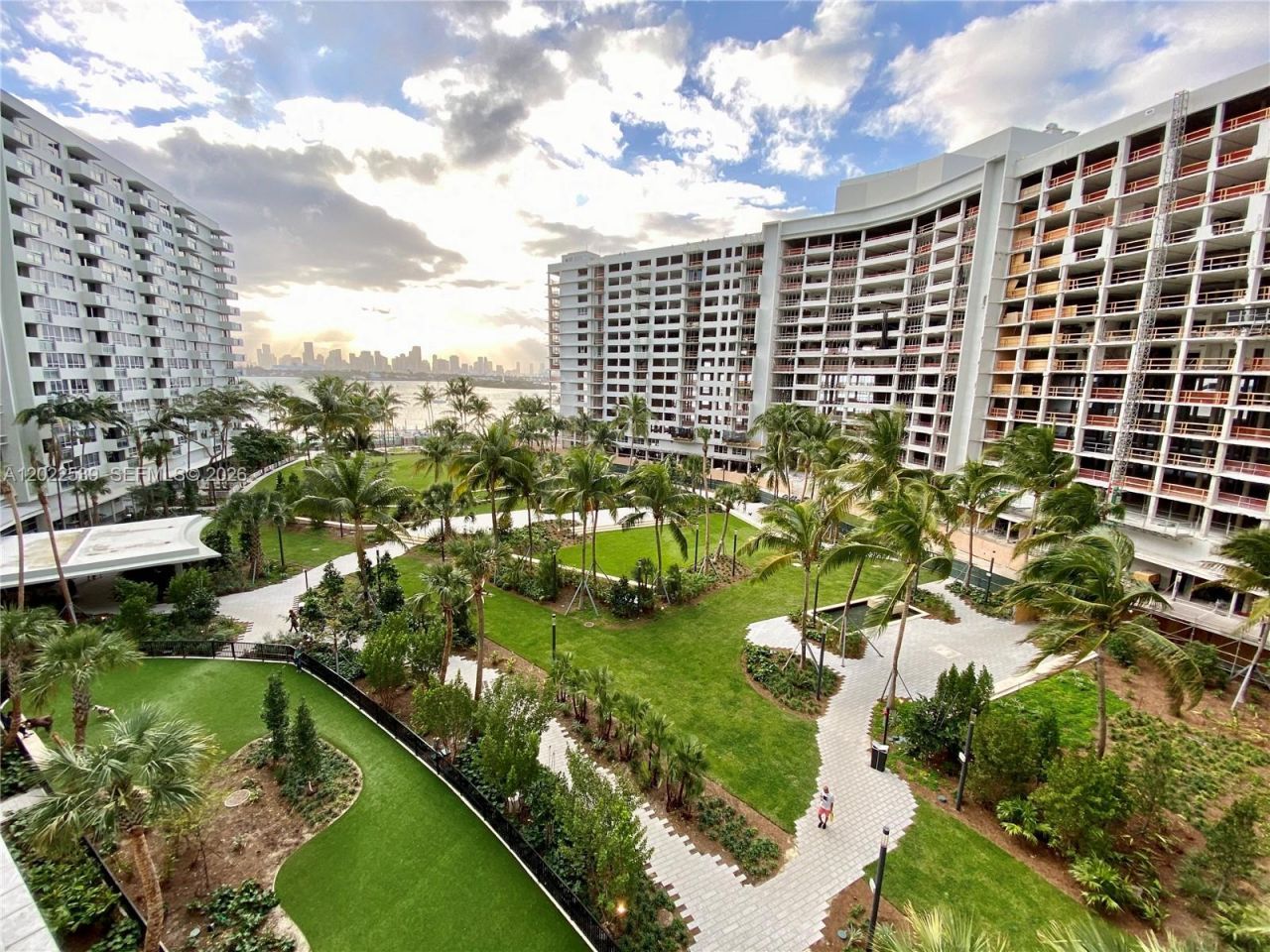 1500 Bay Rd, Unit 1114S, Miami Beach, FL 33139 Photo