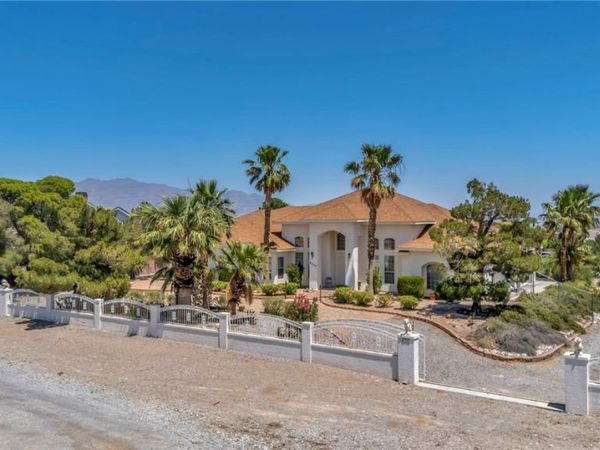 6240 N Hualapai Way, Las Vegas, NV 89149