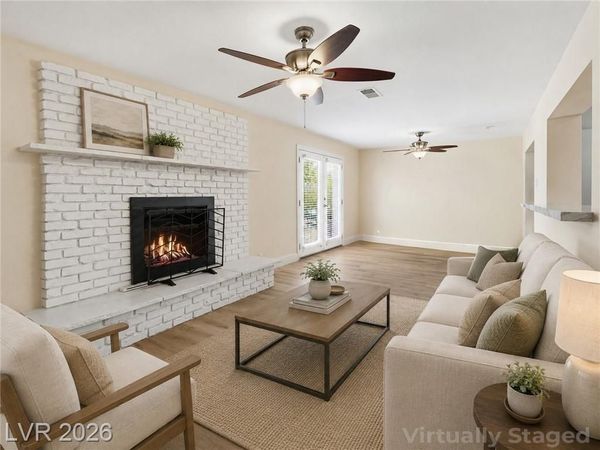 2105 Santa Paula Drive , Las Vegas, NV 89104