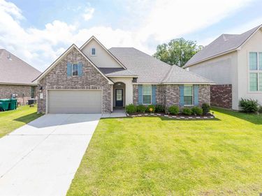 21272 W Grove Dr, Zachary, LA 70791