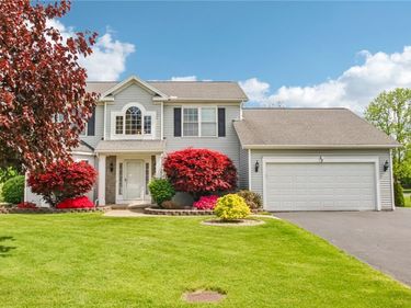 82 Quarterdeck Place, Rochester, NY 14612