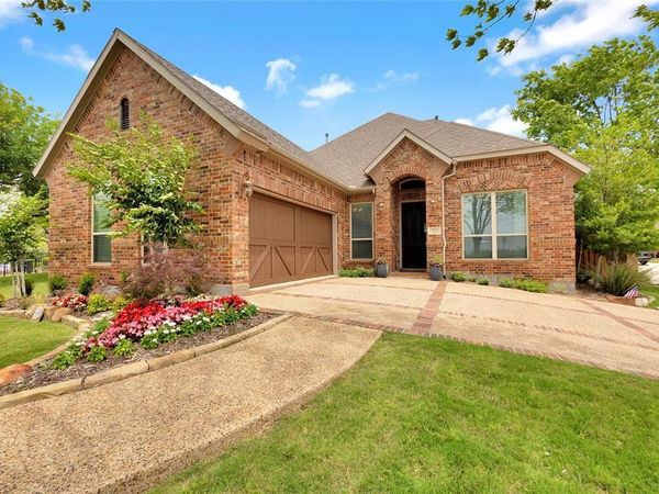 525 Adventurous Shield Drive , Lewisville, TX 75056