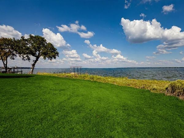 1344 E Cedar Creek Parkway , Seven Points, TX 75143